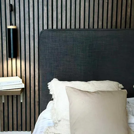 Lejlighed Renovated Champs-elysees Retreat *