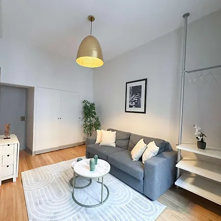 Lejlighed Renovated Champs-elysees Retreat
